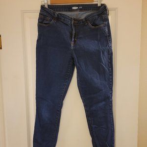 Old Navy Rockstar Super Skinny, Size 10 Long